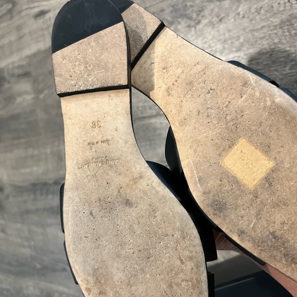 YSL Saint Laurent Tribute Sandals. - Picture 7 of 7